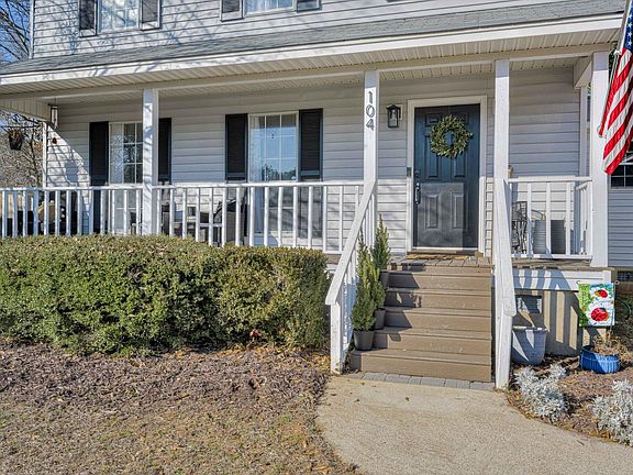 2nd image of 104 Donegal Dr