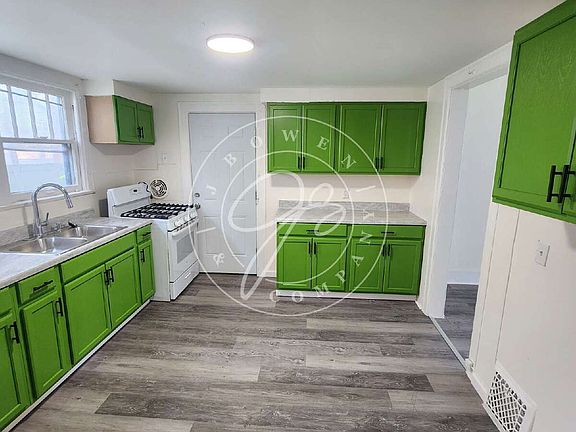4th image of 1354 Goodale Ave