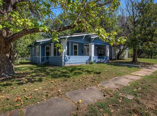 1410 Bois D Arc St, Commerce, TX 75428