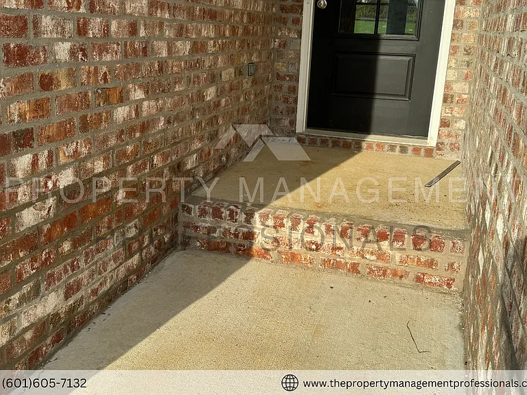 215 Serenity Lake Dr — Photo 26