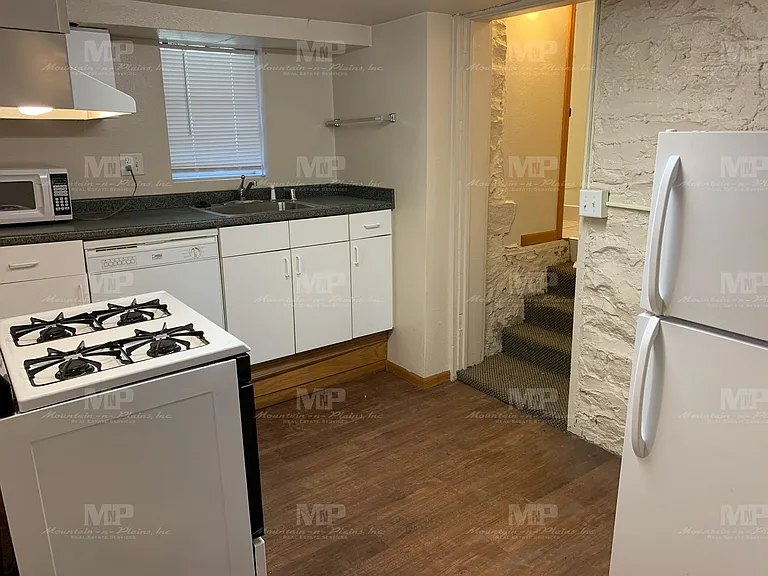 510 1/2 S Howes St — Photo 4