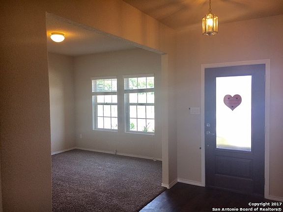 2nd image of 301 Hanover Pl