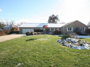 8525 Hickory Hills Dr, Argenta, IL 62501