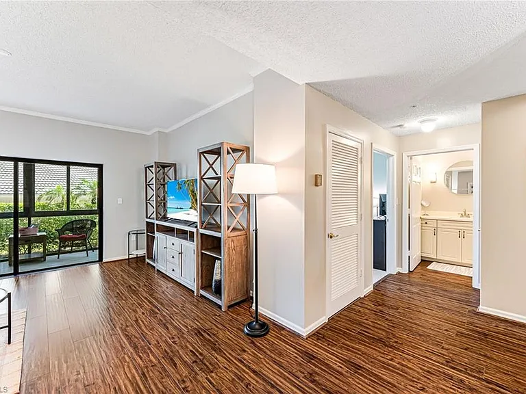 900 Arbor Lake Dr #9-101 — Photo 12