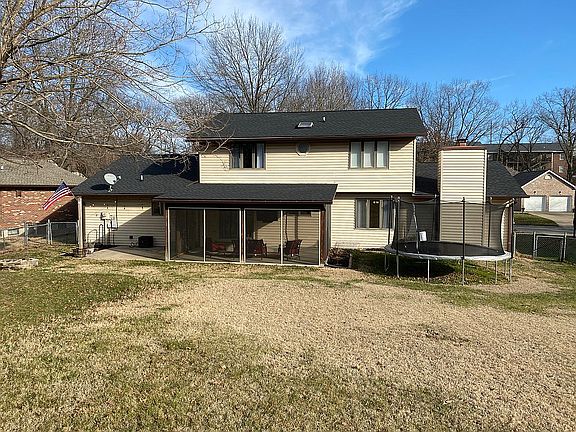 3rd image of 1421 Amblewood Dr