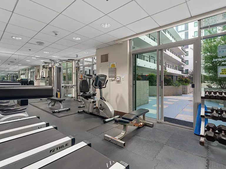 425 W Beech St #601 — Photo 55