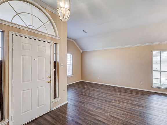 5th image of 3844 Harrison Dr
