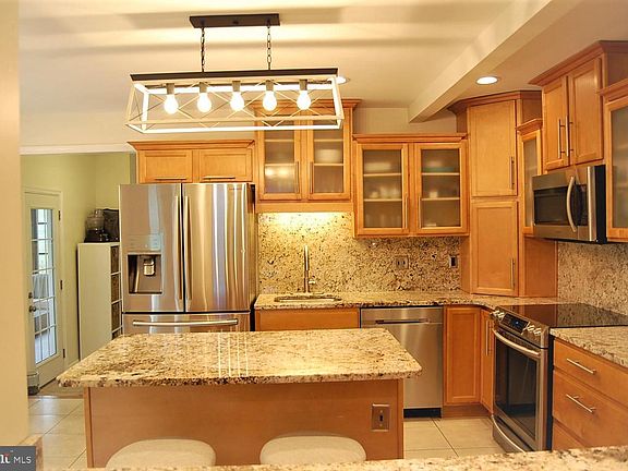 4th image of 3304 Wellhouse Ct