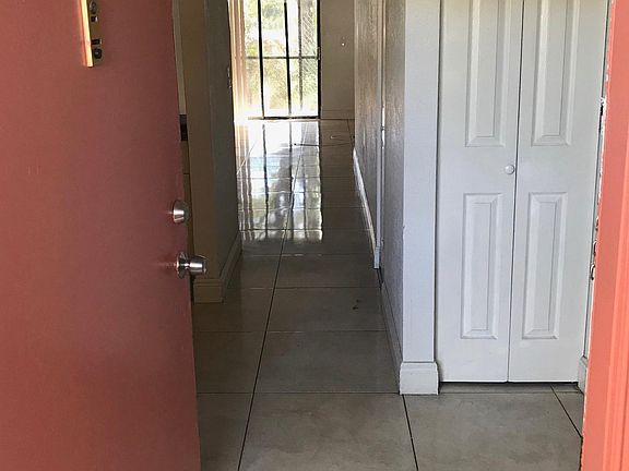 5th image of 902 NE 209th St #106-40