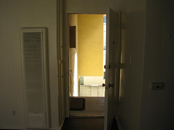 5th image of 3744 Veteran Ave APT 4