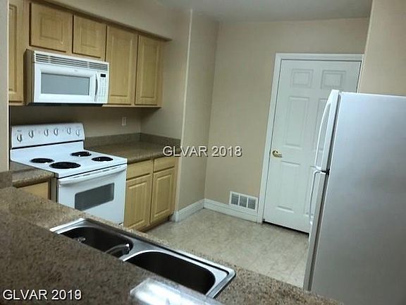 5th image of 8000 W Badura Ave #2018
