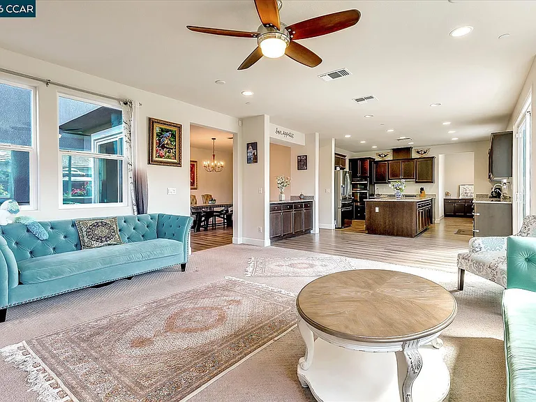 582 Mandevilla Dr — Photo 10