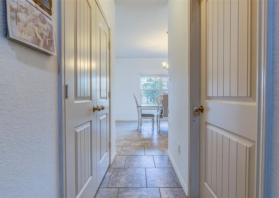 1st image of 127 Meadow Mill Dr