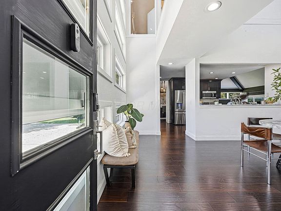 3rd image of 8575 Torwoodlee Ct