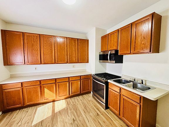 5th image of 2930 11th St