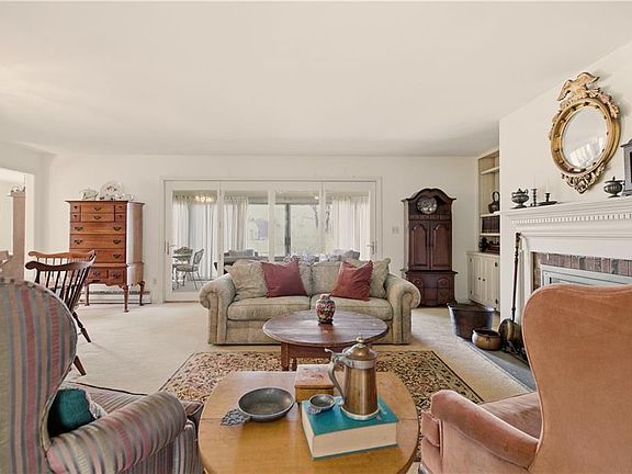 4th image of 31 Belmont Dr