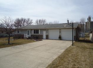 406 S Hale St, Algona, IA 50511