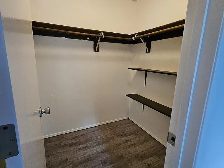 6832 NE Claremont Ave — Photo 10