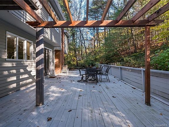 5th image of 56 Brookridge Dr