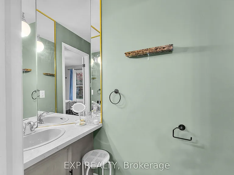 3 Briarsdale Cres — Photo 17