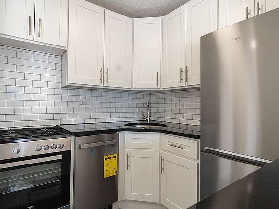 5th image of 7235 112th St APT 9E