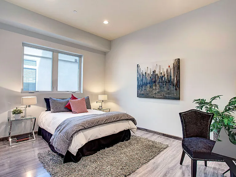 10815 Missouri Ave — Photo 10