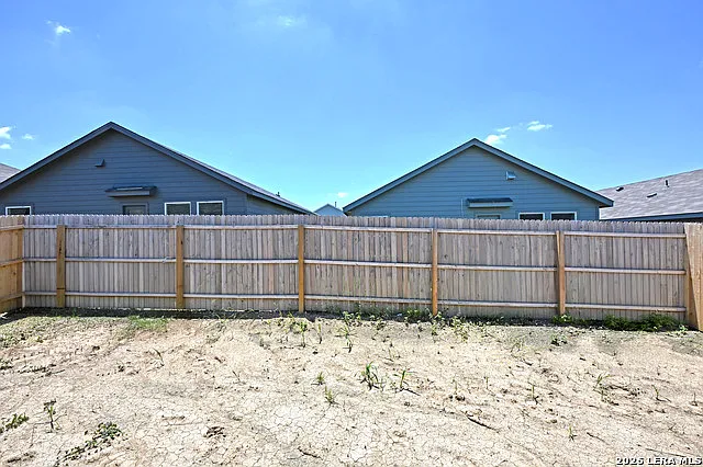 227 Zyra Ave — Photo 19