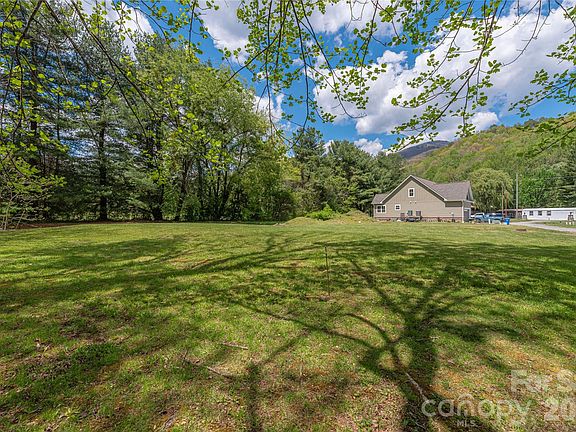 2nd image of 500 Sophie Rd