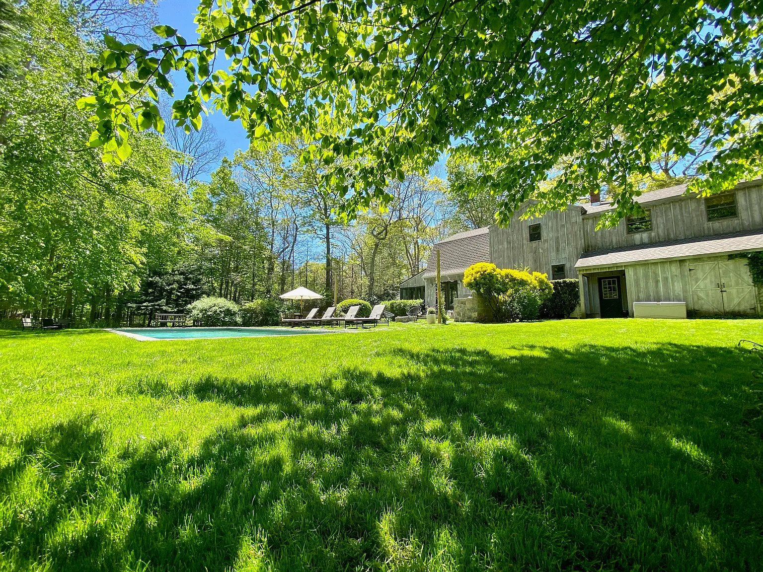 Beach Barn with Infrared Sauna & Heated Pool - dog friendly — Photo 4