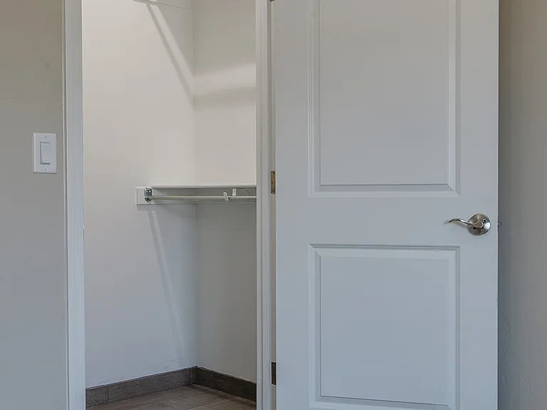 1358 N Apache Dr #1 — Photo 24