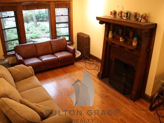 2nd image of 3747 N Pine Grove Ave #1