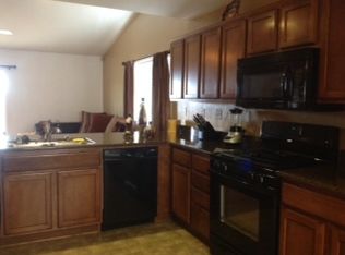 5985 W Fedora Ave, Fresno, CA 93722