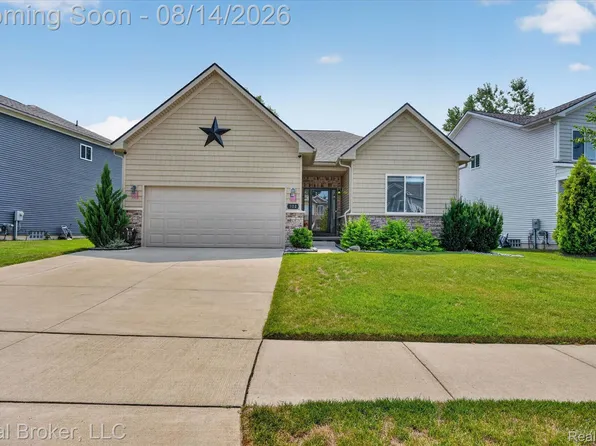 322 Hidden Riv, Holly, MI 48442