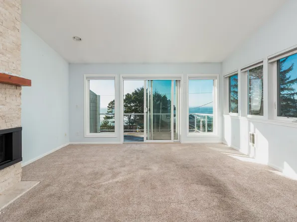 420 SW Coast Ave, Depoe Bay, OR 97341