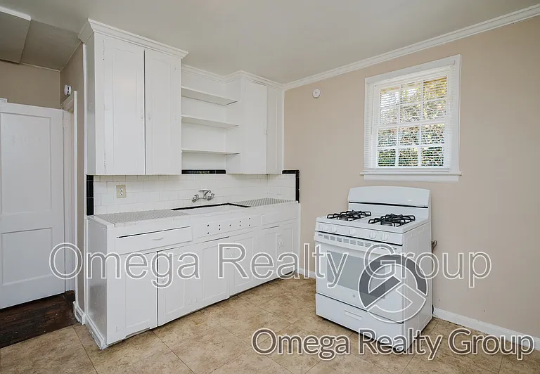 1026 Pershing St #C — Photo 14