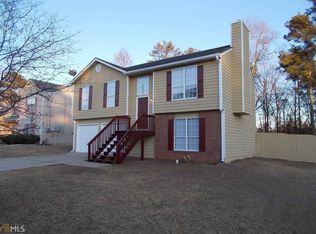 3187 Creekwood Dr, Rex, GA
