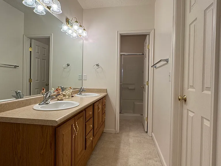 4047 W Hollandia Ln — Photo 25