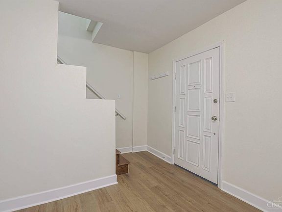 5th image of 2956 Henshaw Ave