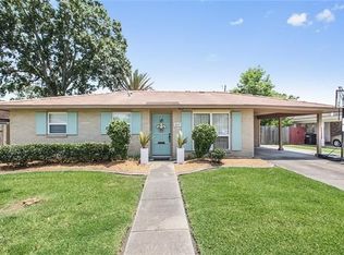467 Ashlawn Dr, Harahan, LA 70123