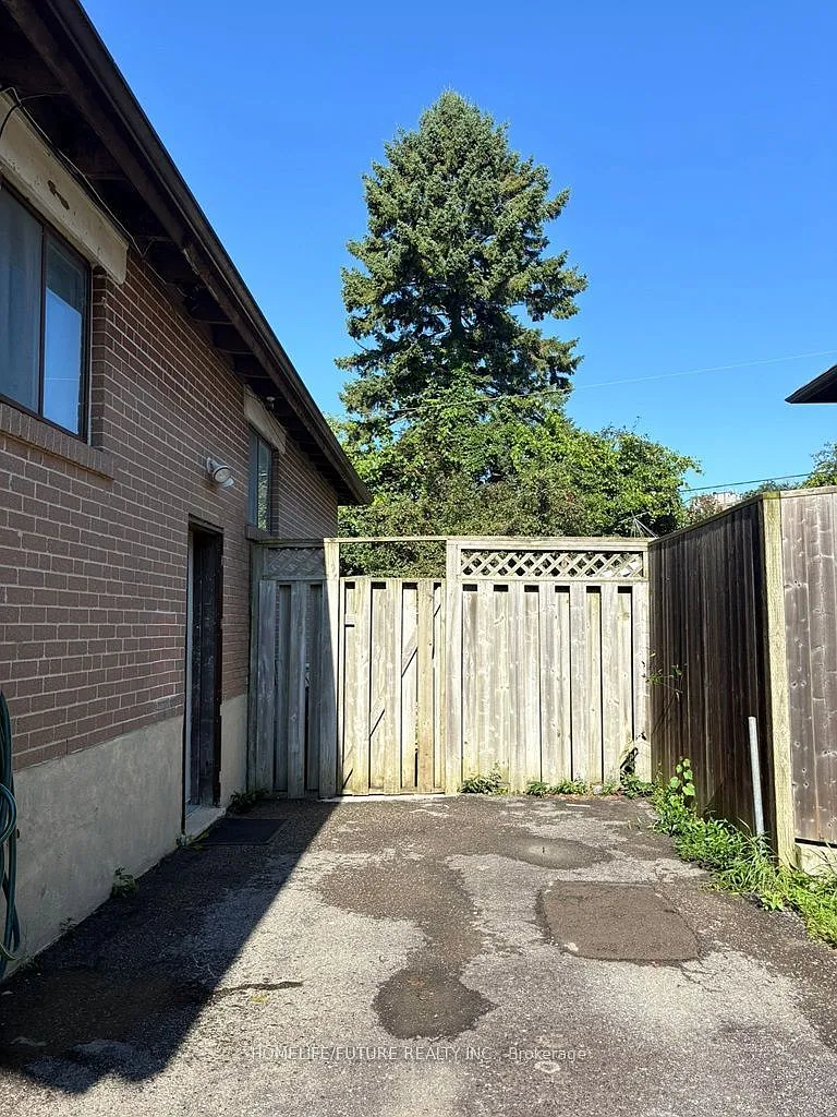 2 bed, $1,650 — Photo 2