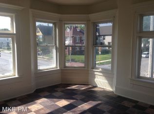 2039 W Greenfield Ave, Milwaukee, WI 53204