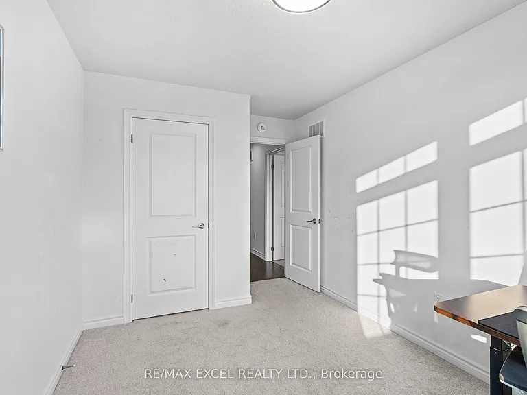 37 Macpherson St — Photo 31