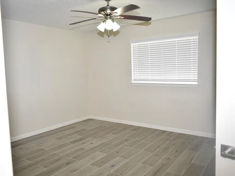 2511 Maple Tree Ct — Photo 16