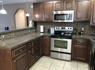 526 S 40th Ave #D, West Richland, WA 99353