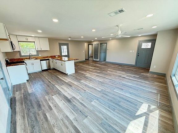 5th image of 7905 Standley St