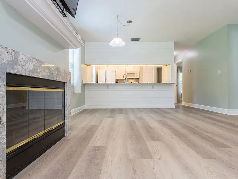 355 23rd Ave SW — Photo 9