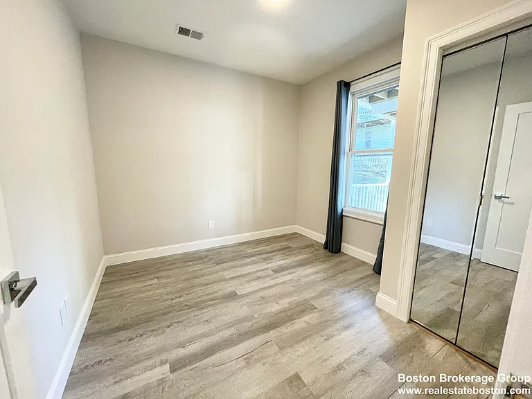 23 Newport St #2 — Photo 9