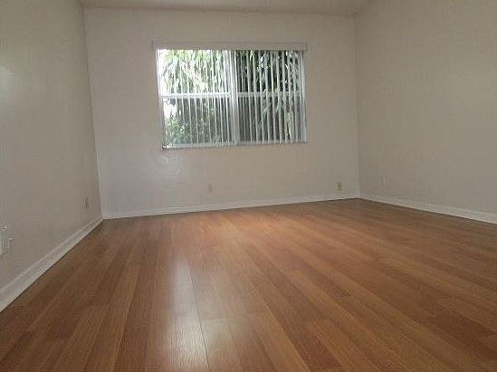 3rd image of 7080 Nova Dr APT 109B