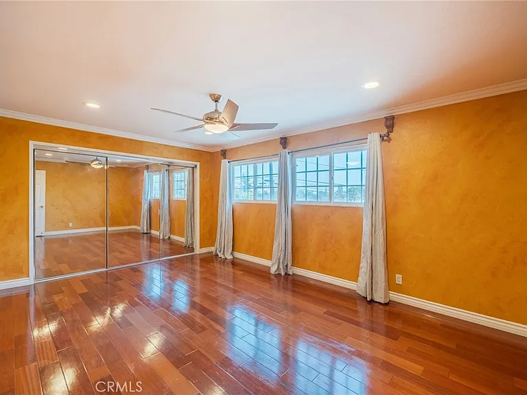 5562 Highland Ave — Photo 20