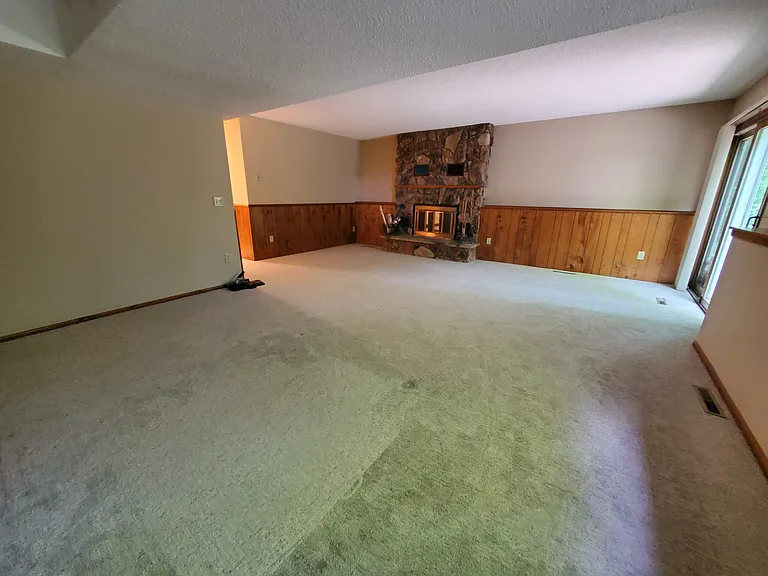 2517 Cedar Hills Dr — Photo 18